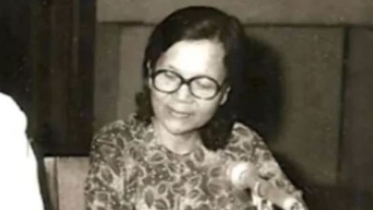 'Giong doc vang' Tuyet Mai qua doi hinh anh