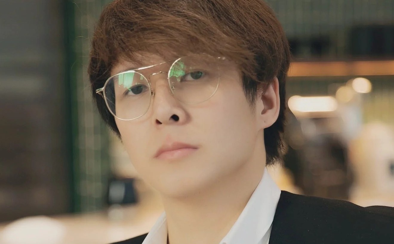 Vu Ngoc Phuong ra di khien gioi nghe si bang hoang hinh anh