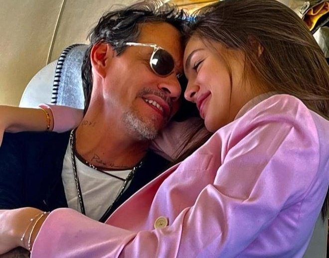 Marc Anthony cong khai yeu A hau Hoan vu 2021 hinh anh