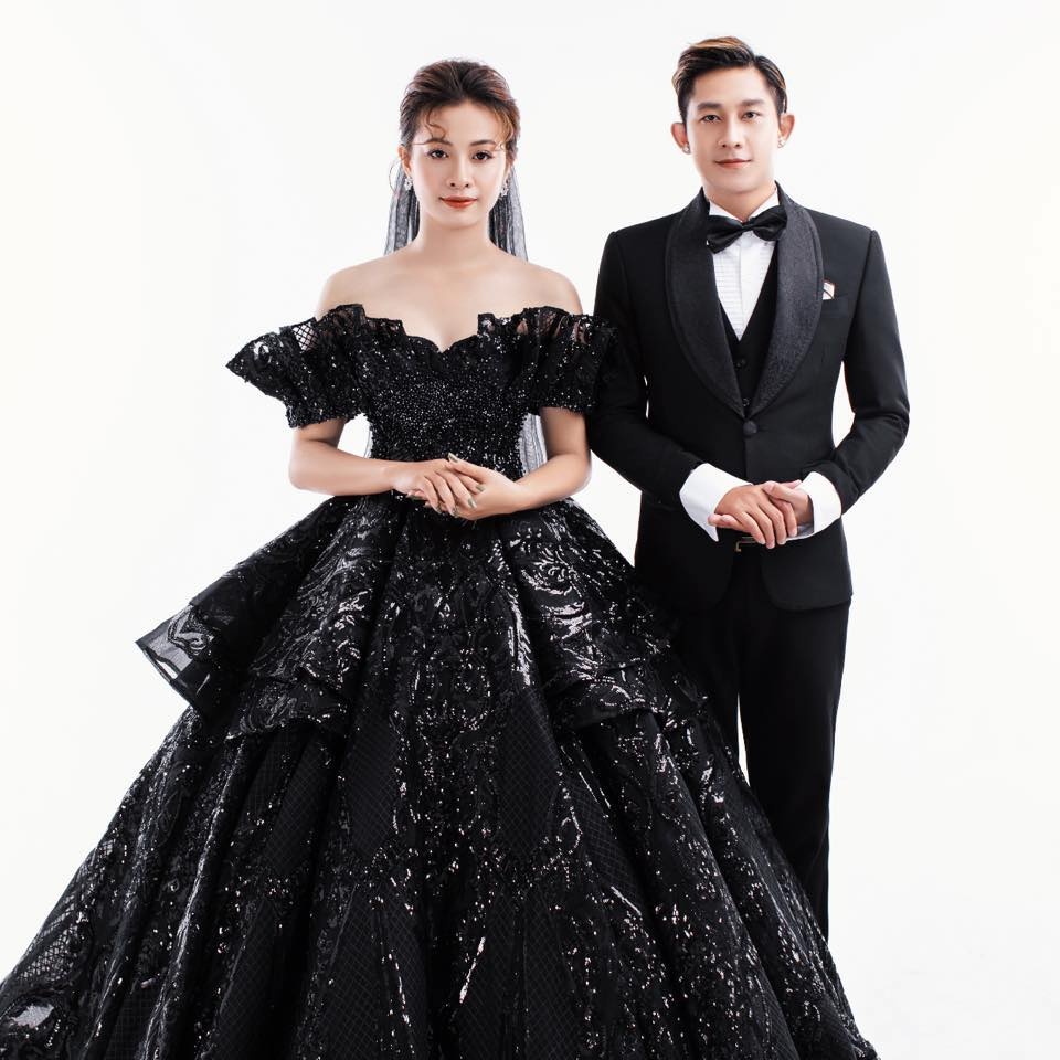 thành viên HKT cưới ảnh 1 thanh vien HKT cuoi anh 1