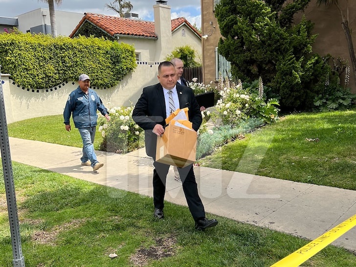 ban trai Rihanna bi bat anh 1