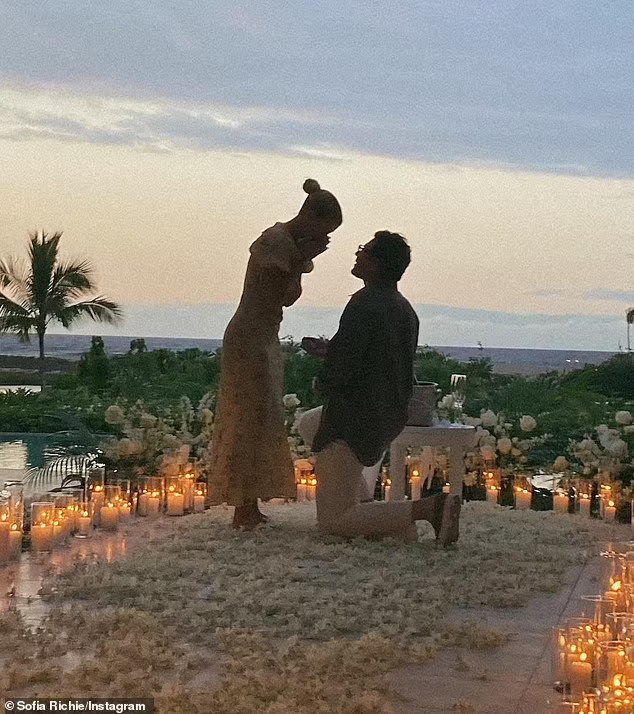 Sofia Richie dinh hon anh 1