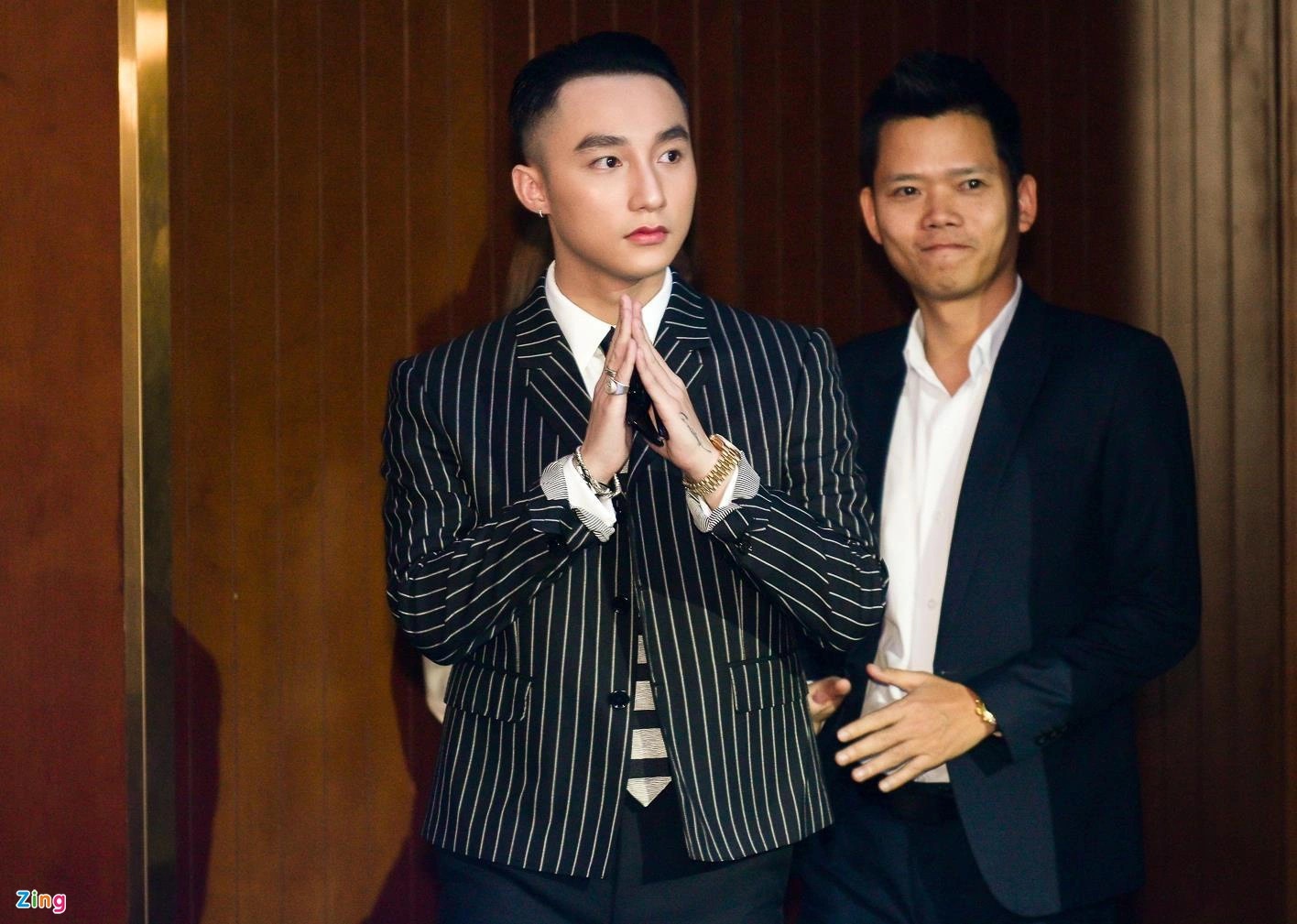 nhan hang can nhac khi moi Son Tung anh 3