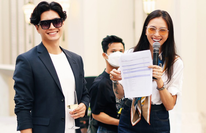 Ngo Thanh Van quy dinh trang phuc cho moi khach moi toi le cuoi hinh anh