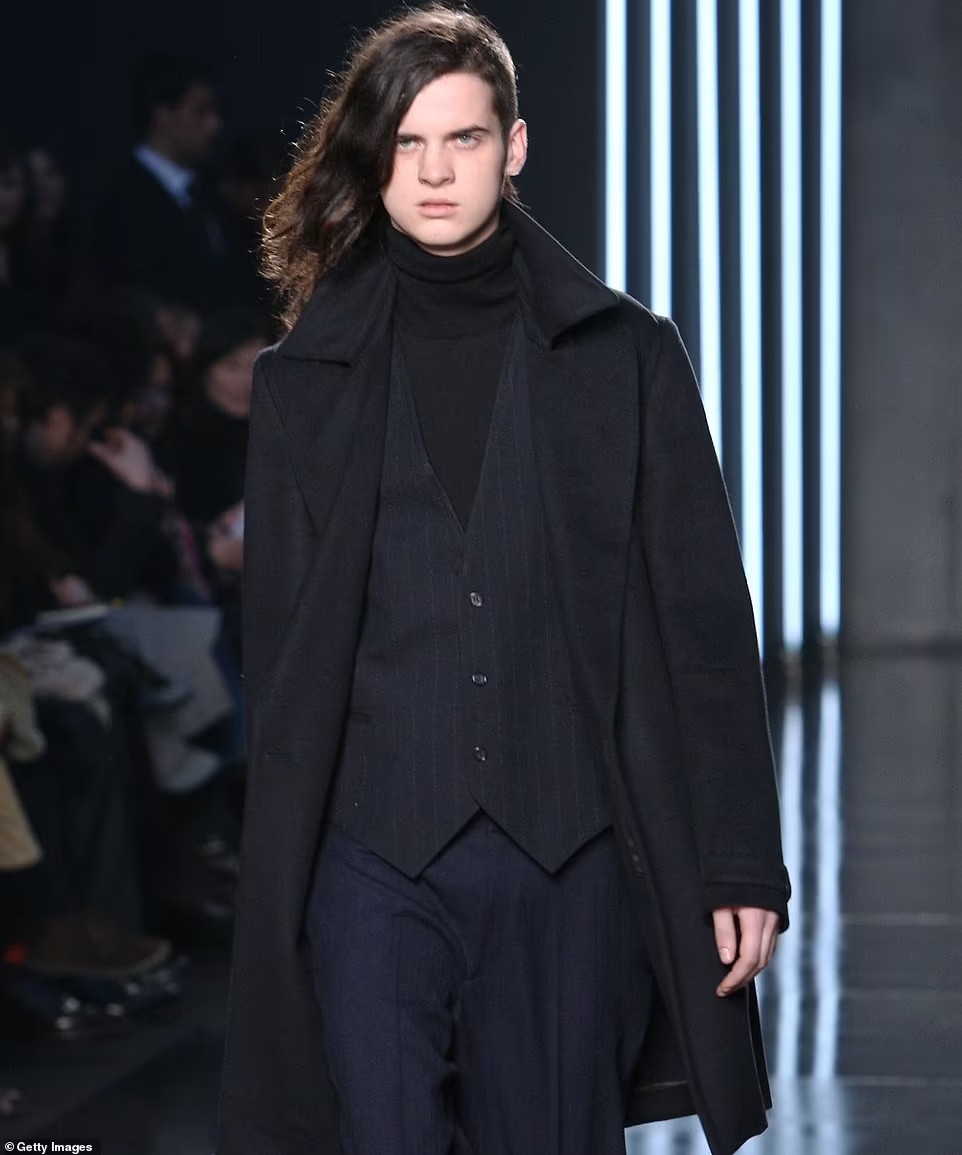 Jethro Lazenby qua đời ảnh 1 Jethro Lazenby qua doi anh 1