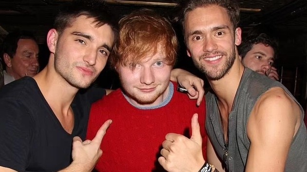 Ed Sheeran tra toan bo vien phi cho Tom Parker hinh anh