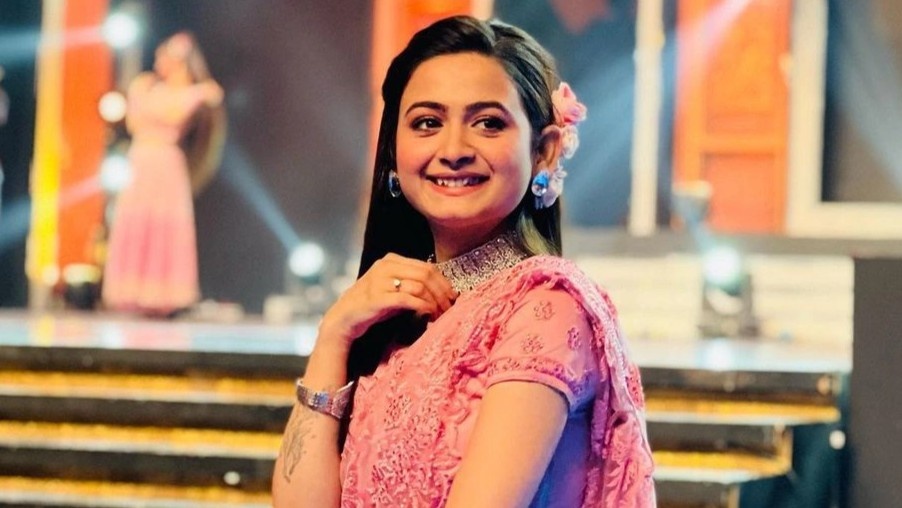 Nu dien vien chet trong tu the treo co o tuoi 25 hinh anh