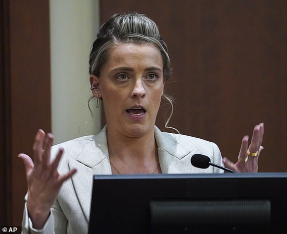 Johnny Depp và Amber Heard ảnh 1 Johnny Depp va Amber Heard anh 1