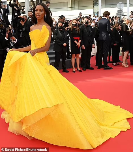 Tom Cruise trên thảm đỏ Cannes 2022 ảnh 12 Tom Cruise tren tham do Cannes 2022 anh 12