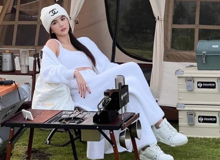 Ngoc Trinh vo mua 11 ha dat o Bao Loc de 'lua ga'? hinh anh