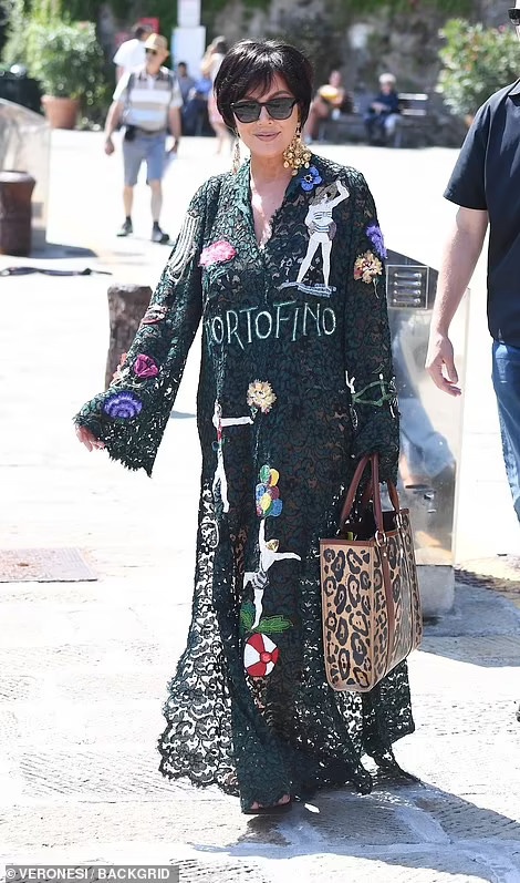 Kourtney Kardashian và Travis Barker ảnh 14 Kourtney Kardashian va Travis Barker anh 14