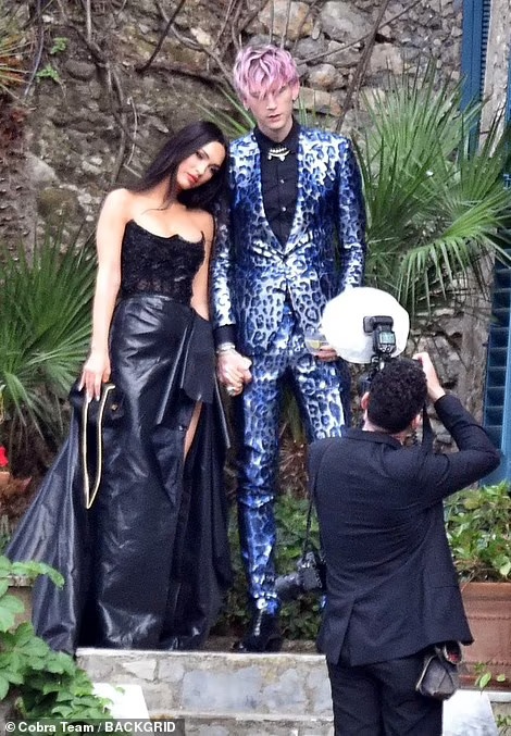 Kourtney Kardashian ảnh 12 Kourtney Kardashian anh 12