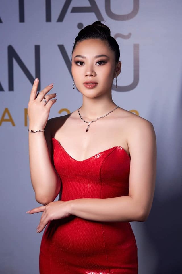 Hoa hau hoan vu Viet Nam 2022 anh 11