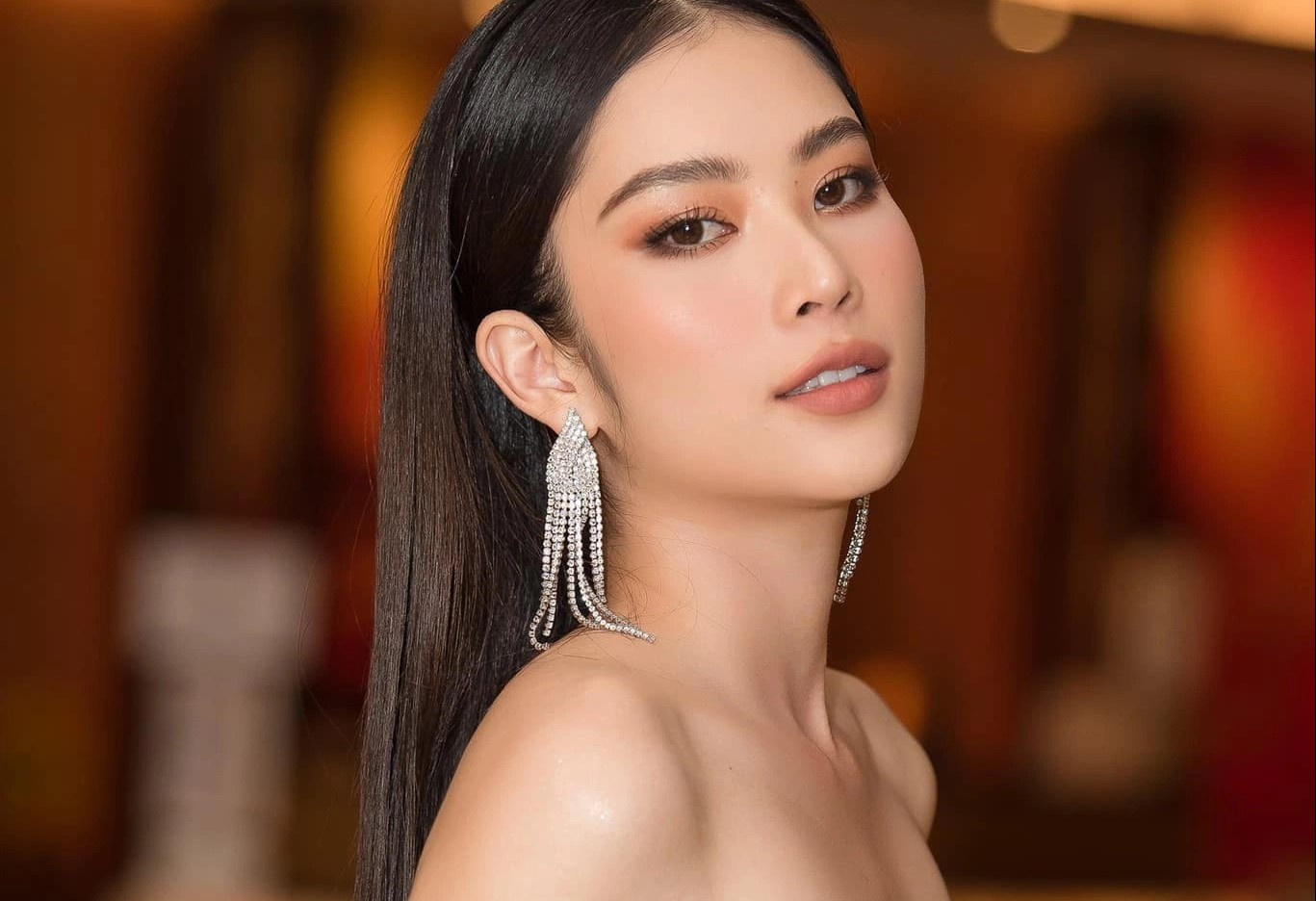 Nguyen Thi Le Nam tu pha luat choi cua Hoa hau Hoan vu Viet Nam hinh anh