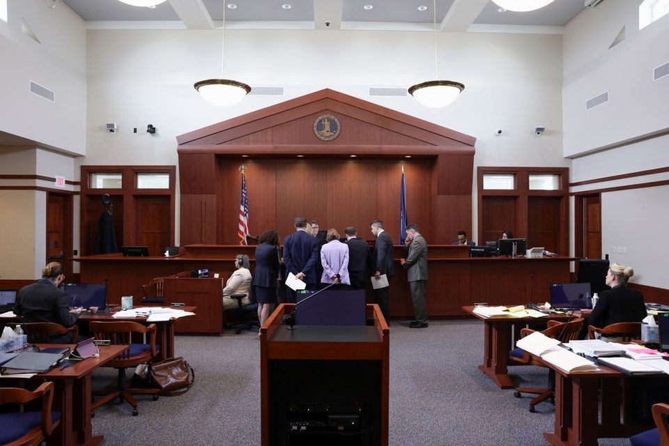 Amber Heard va Johnny Depp anh 2