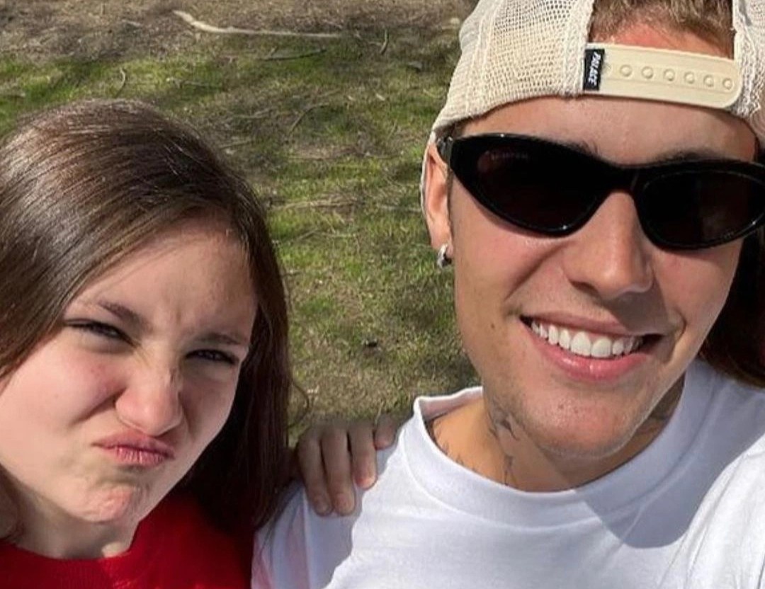 Em gai 14 tuoi cua Justin Bieber hinh anh