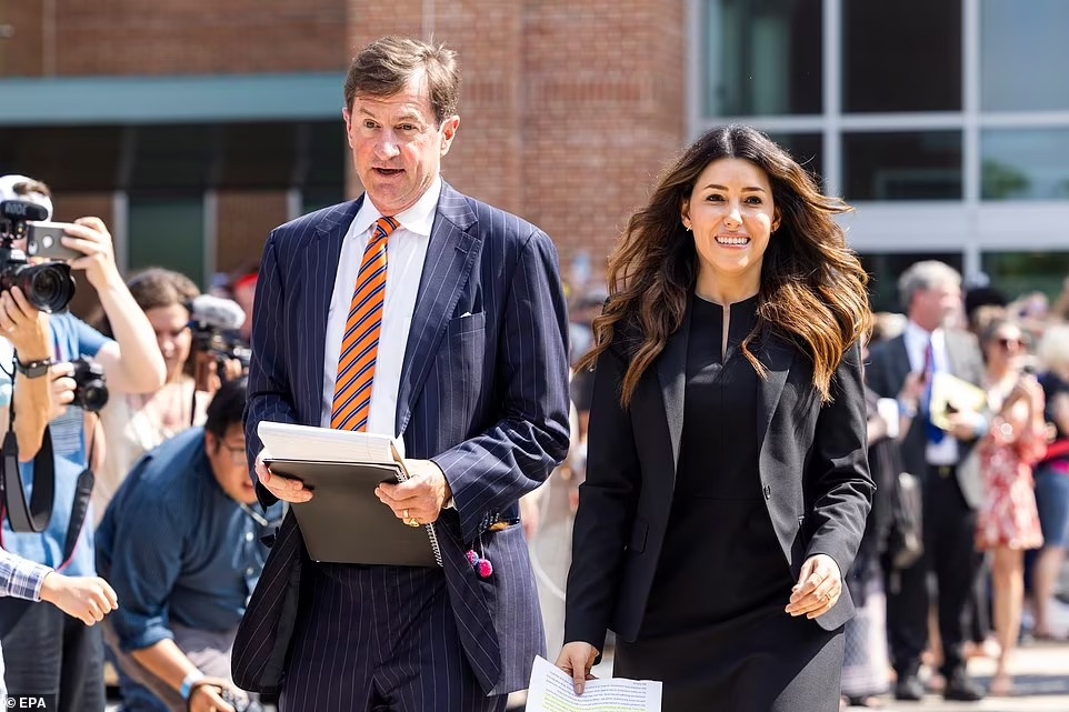 Amber Heard thua kien anh 7