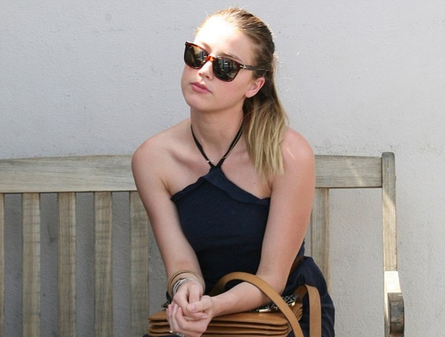 Amber Heard sau thua kien hinh anh