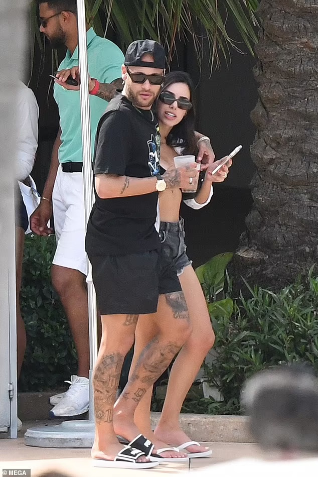 bạn gái Neymar ảnh 1 ban gai Neymar anh 1