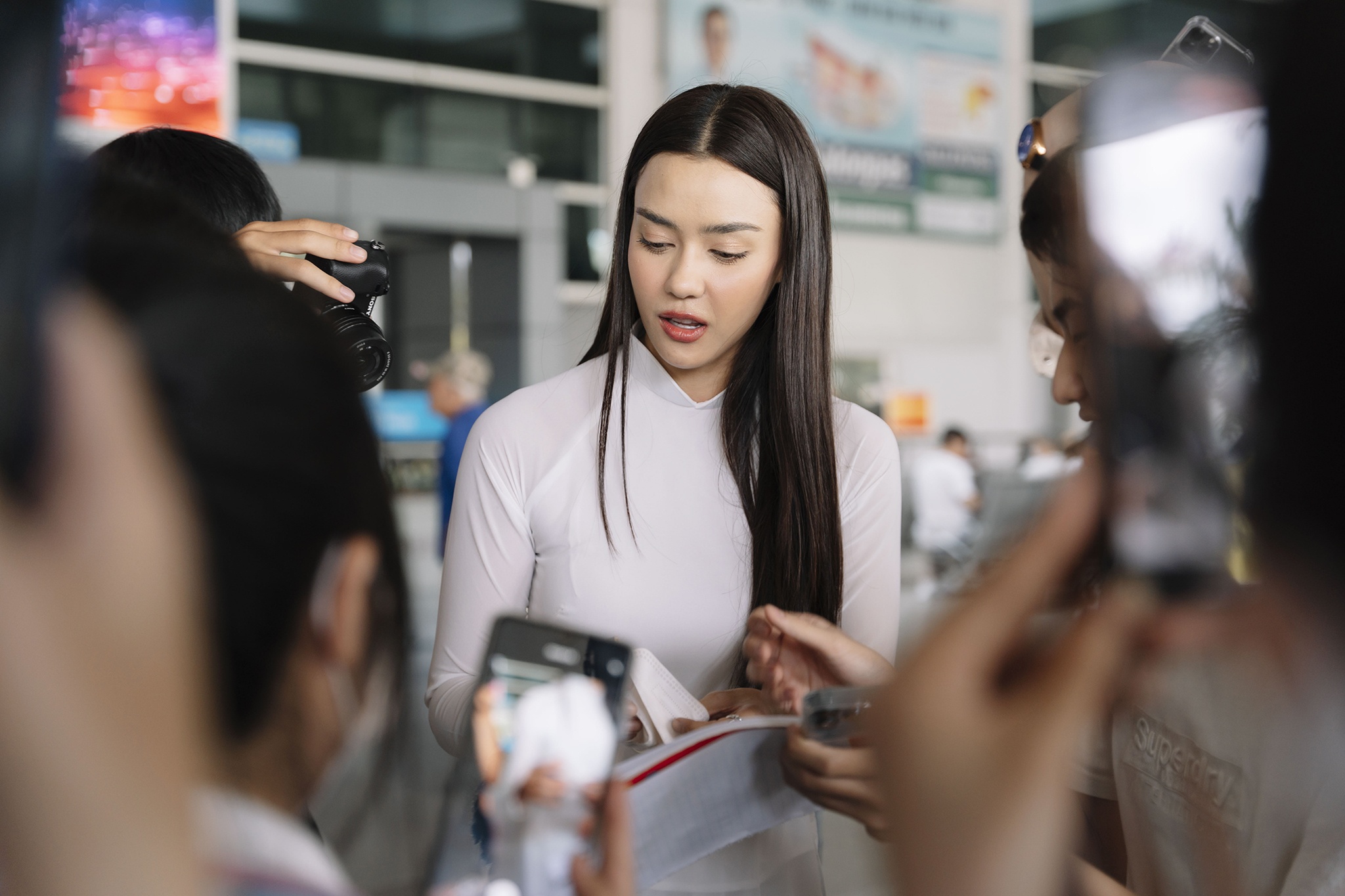 hoa hau  Amanda Obdam anh 2