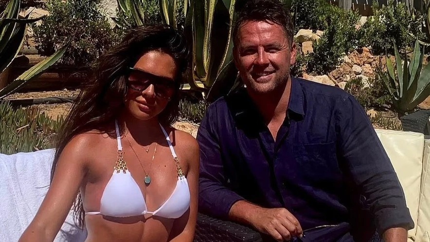 Michael Owen lo lang khi con gai hon nguoi choi trong show hen ho hinh anh