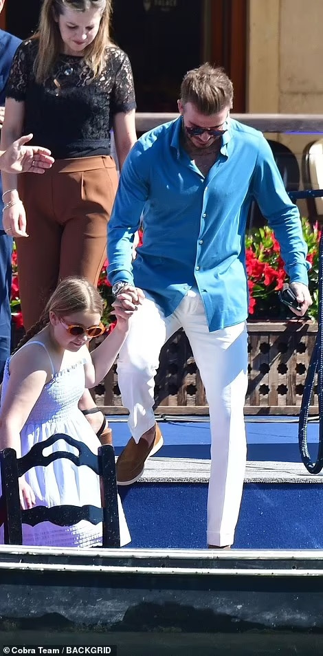 con gai david beckham anh 2