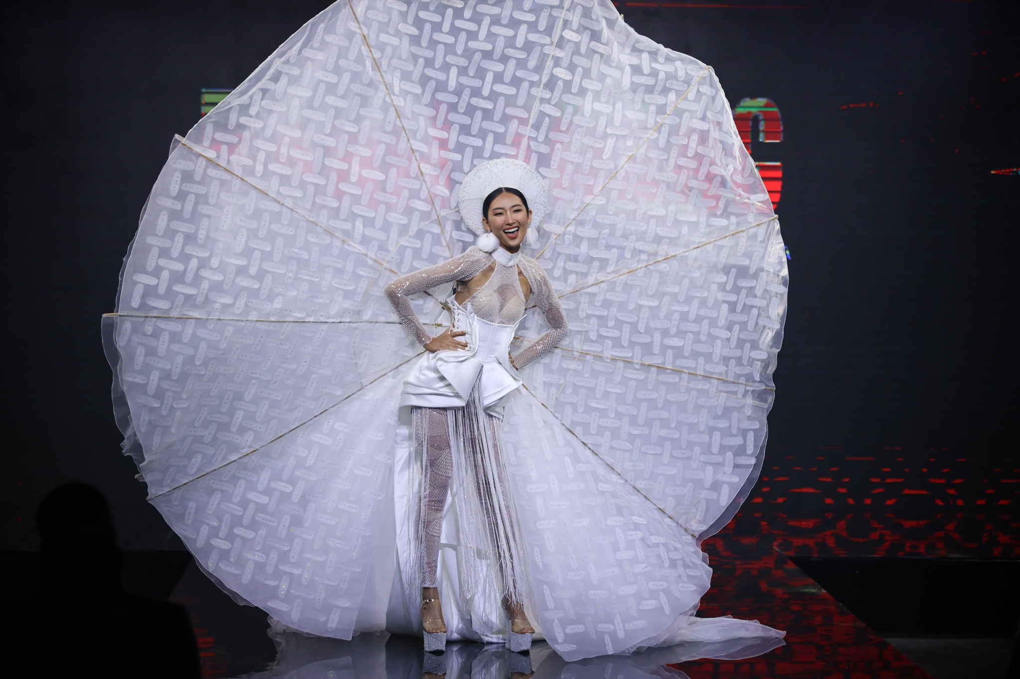 dang thu huyen hoa khoi bong chuyen anh 3