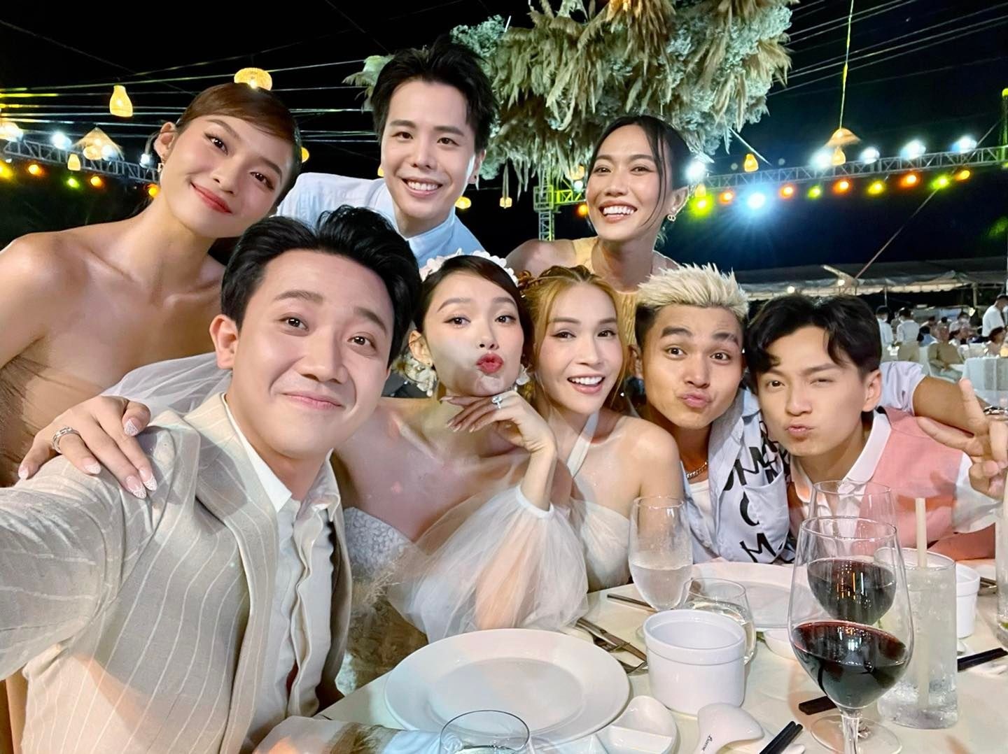 le cuoi cua minh hang anh 3