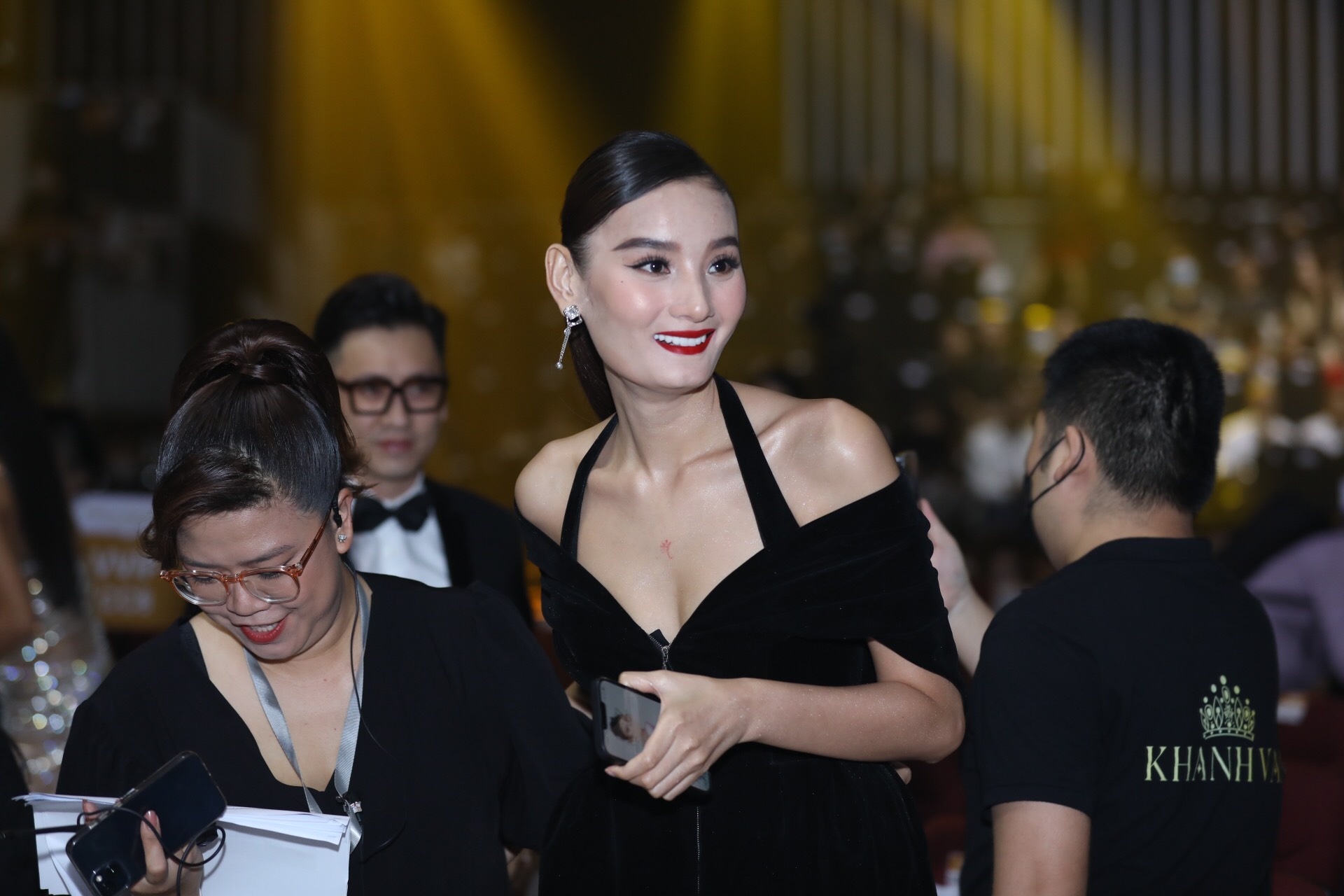 dan khach moi o hoa hau hoan vu anh 5