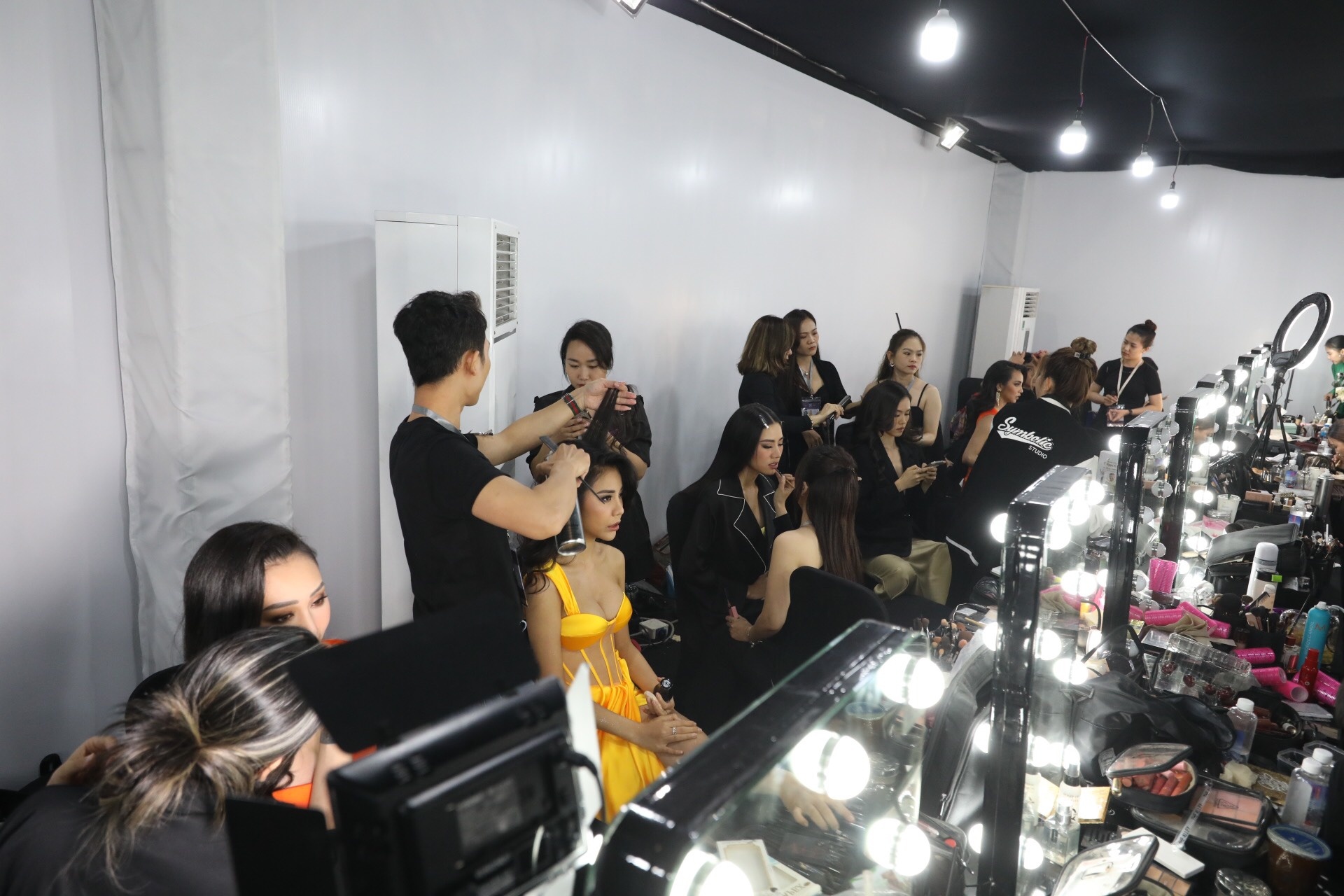 hoa hau hoan vu viet nam anh 4