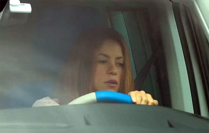 Shakira muon roi Barcelona sau cu soc chia tay hinh anh