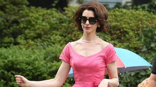 Tao hinh Anne Hathaway nhung nam 1960 hinh anh