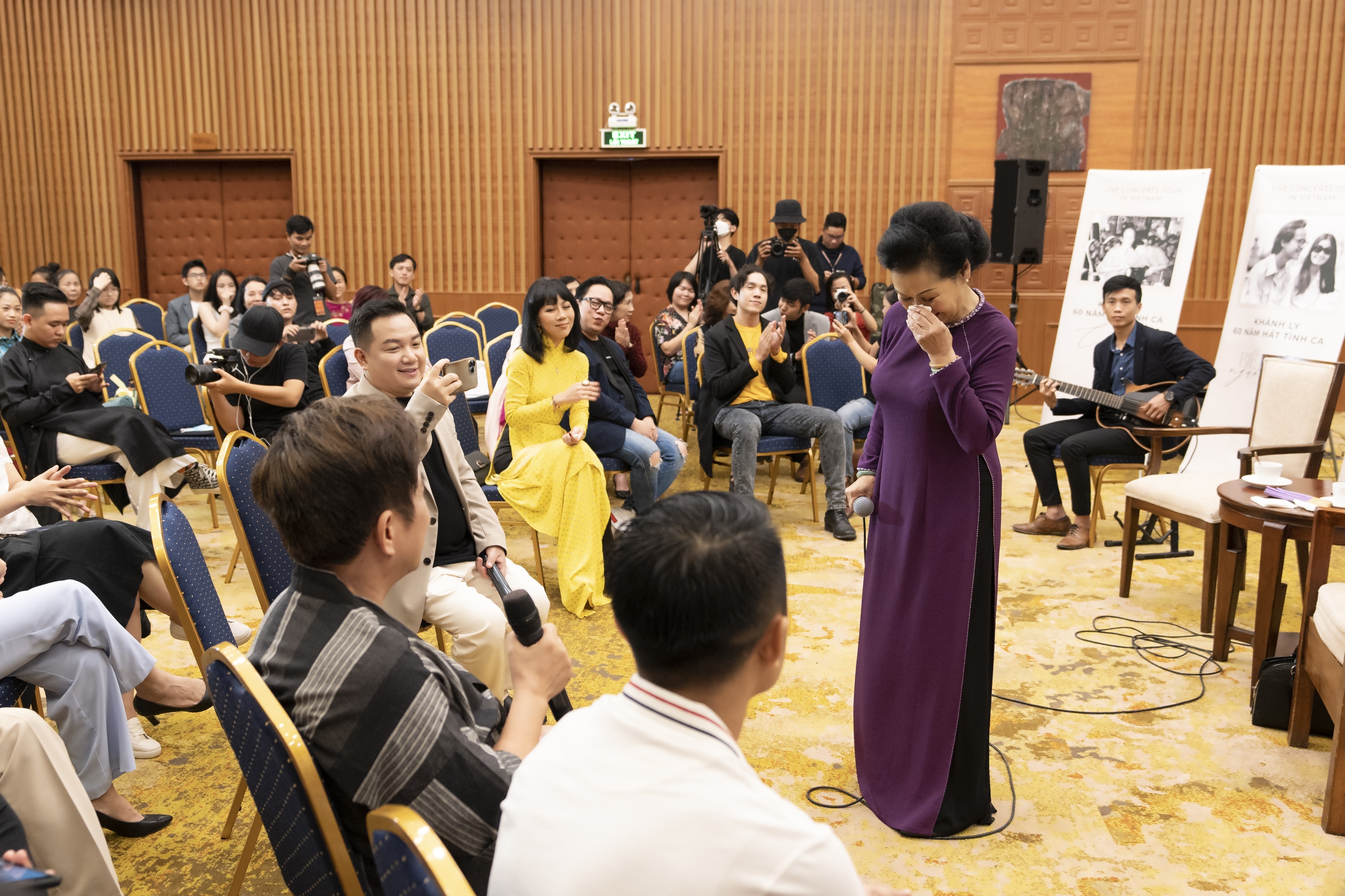 danh ca Khanh Ly anh 6