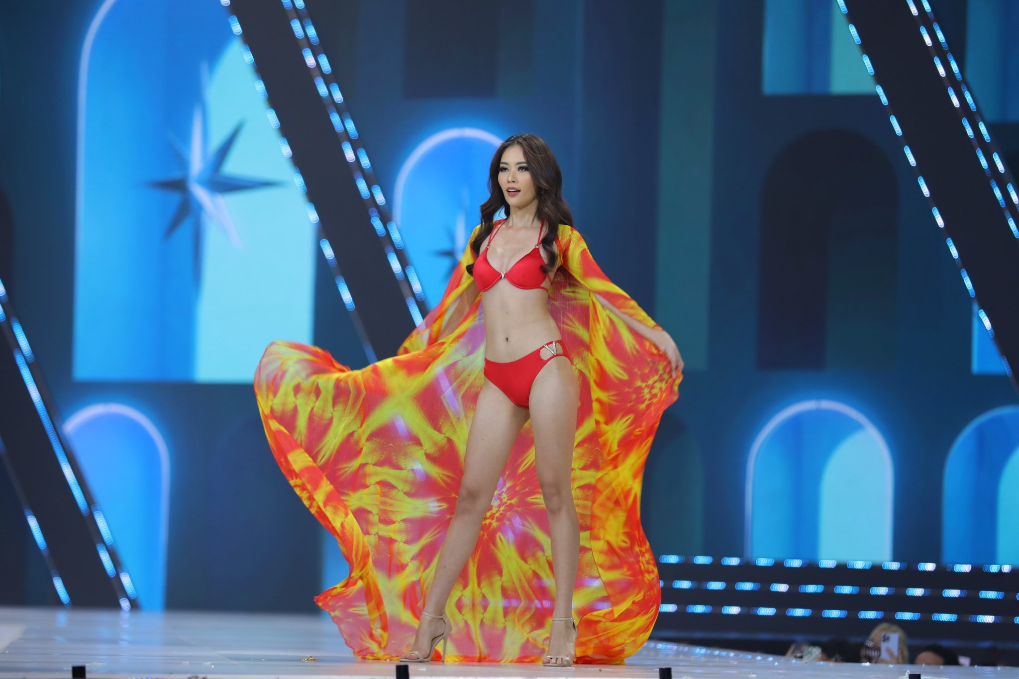 Le Nam truot top 10 anh 1