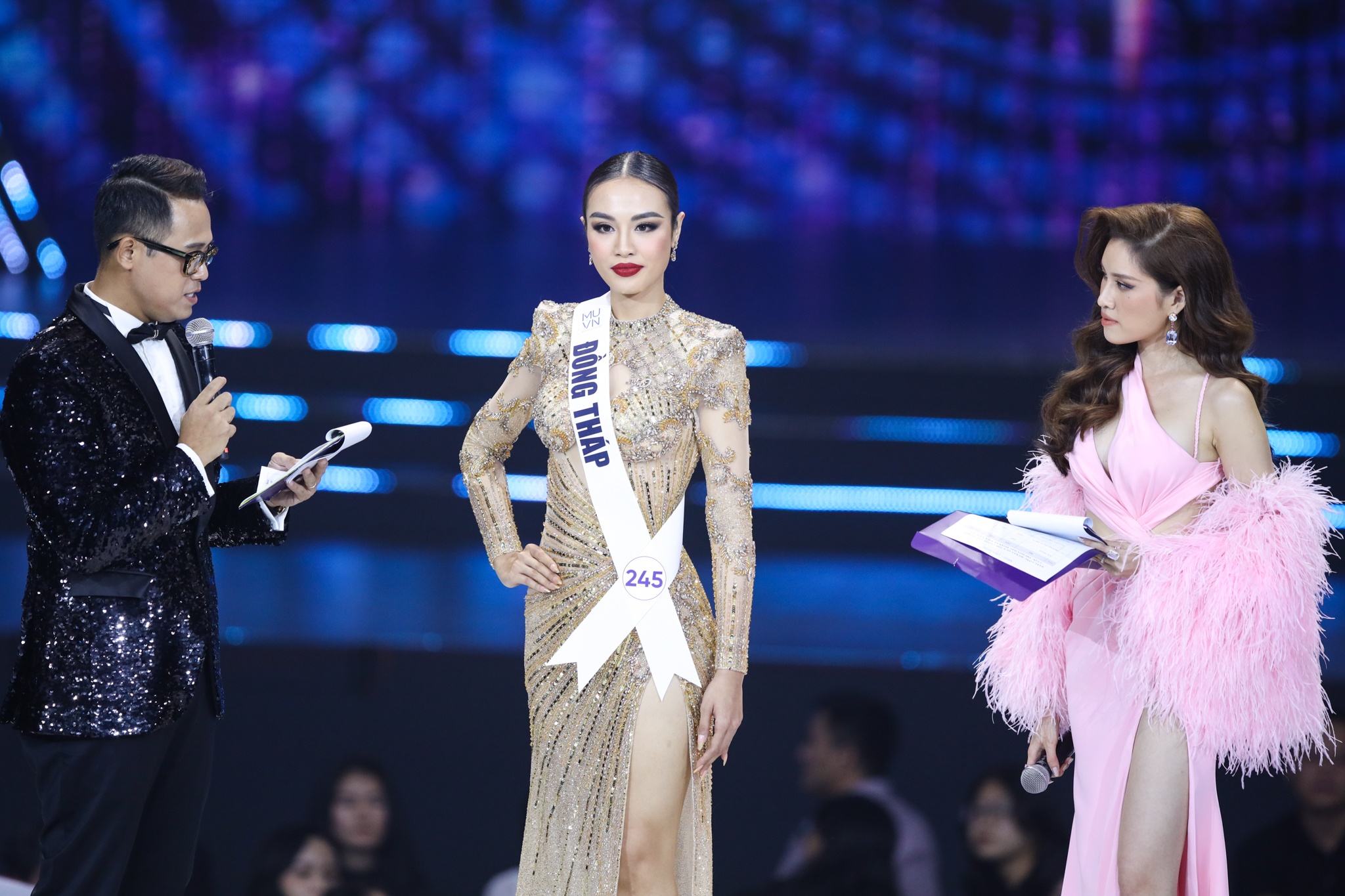 hoa hau hoan vu Viet Nam anh 3