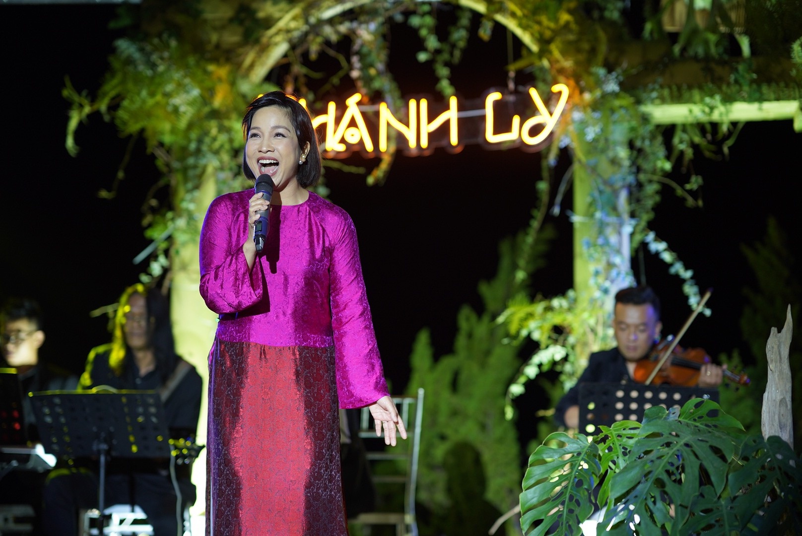 danh ca Khanh Ly anh 11