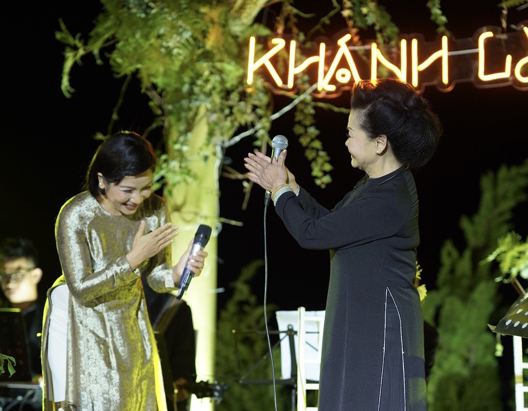 danh ca Khanh Ly anh 8