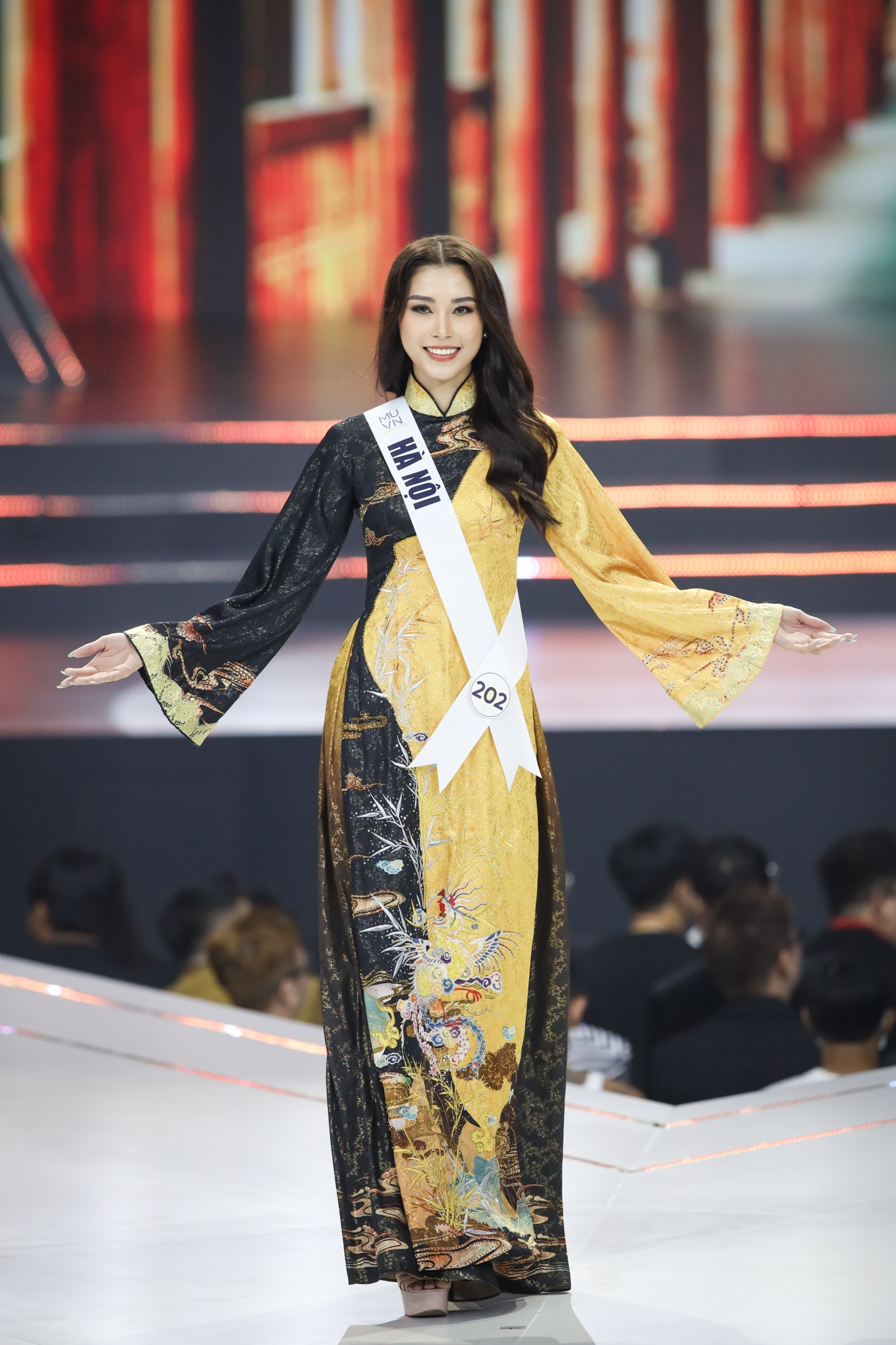 hoa hau hoan vu viet nam anh 7