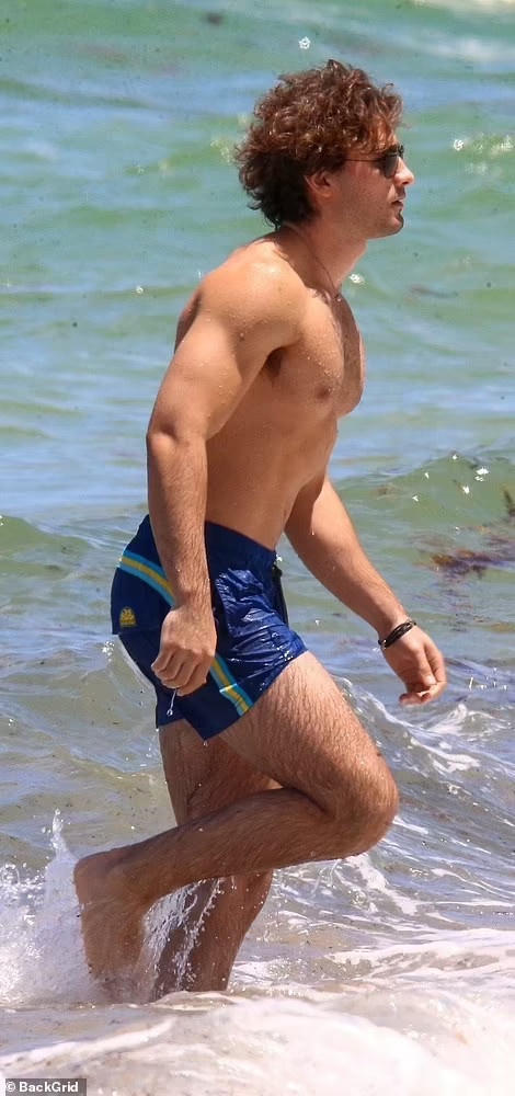 Camila Cabello có bạn trai mới ảnh 1 Camila Cabello co ban trai moi anh 1