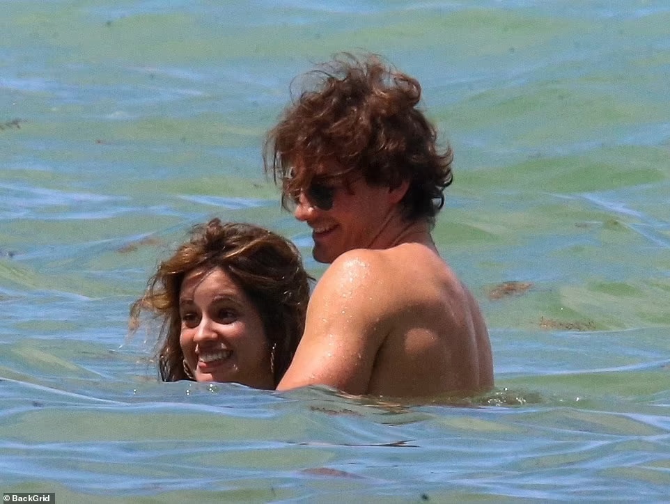 Camila Cabello có bạn trai mới ảnh 3 Camila Cabello co ban trai moi anh 3