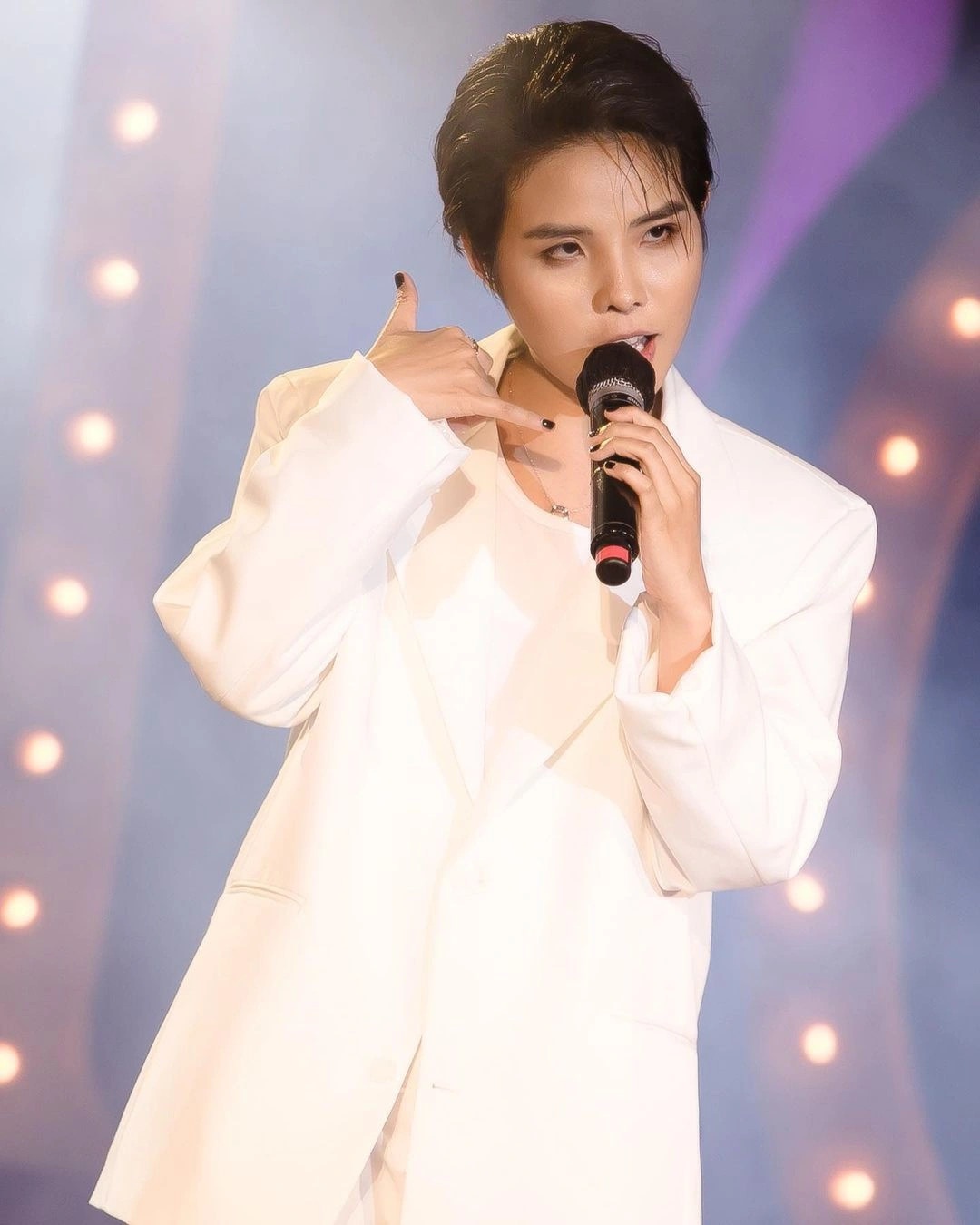 vu cat tuong cong khai gioi tinh anh 2