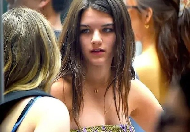 Suri Cruise thay doi phong cach hinh anh