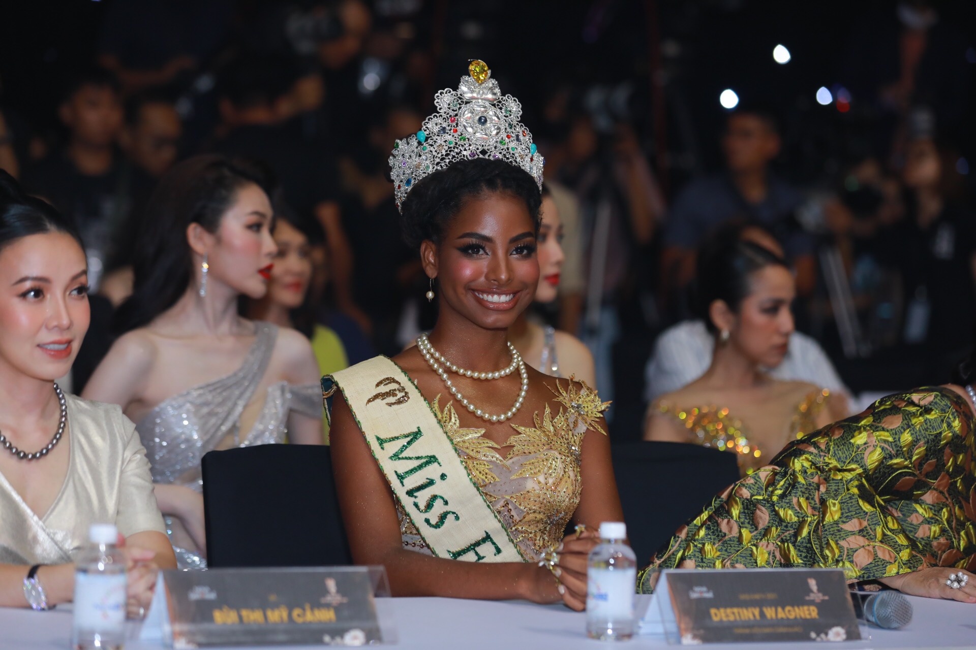 hoa hau cac dan toc anh 4