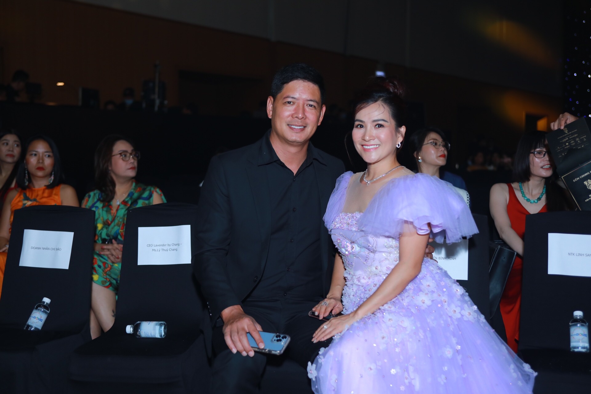 hoa hau cac dan toc anh 6