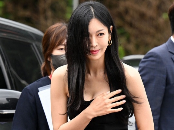 Kim So Yeon o tuoi 42 hinh anh