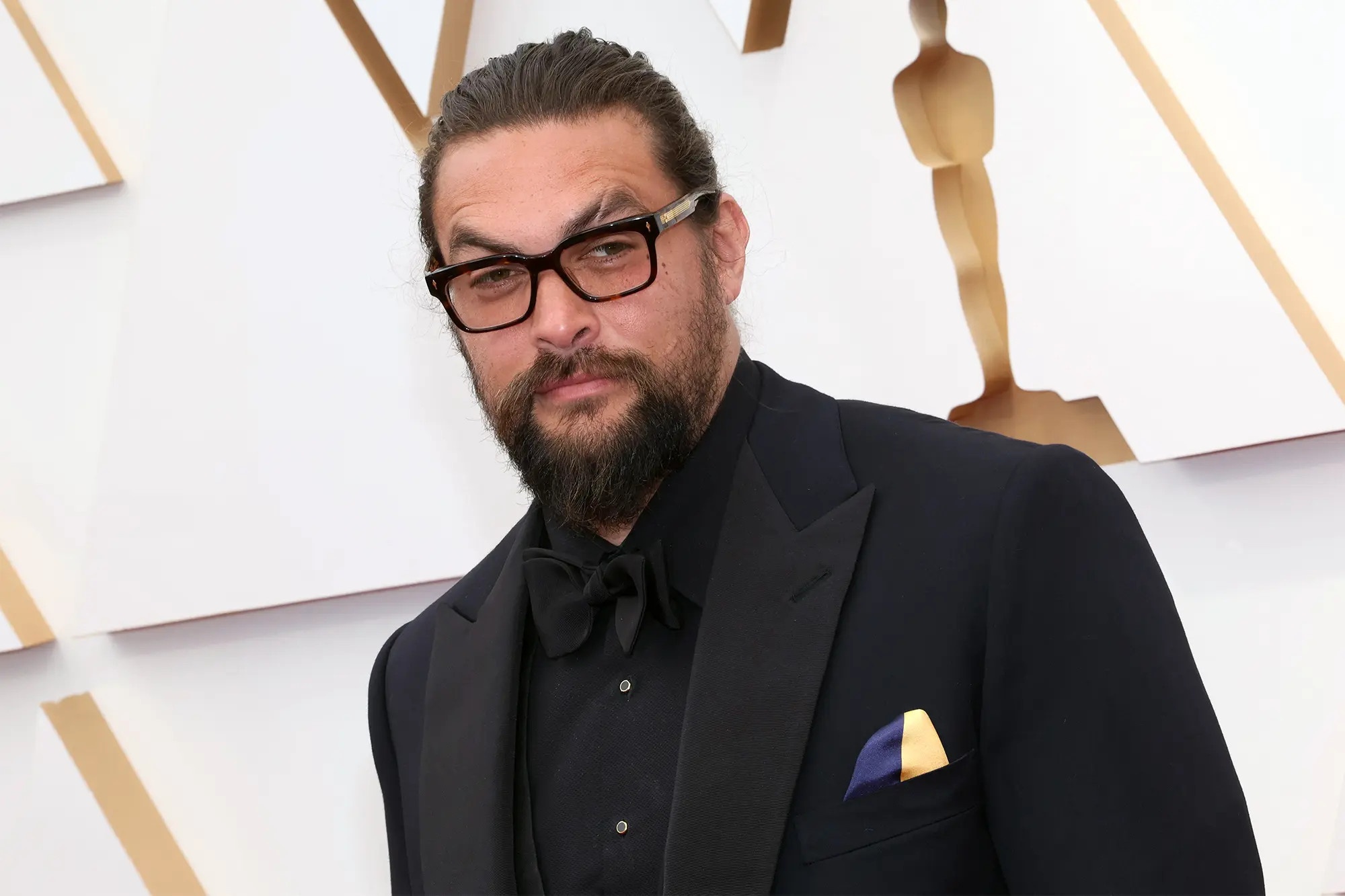 Jason Momoa bi tai nan anh 2