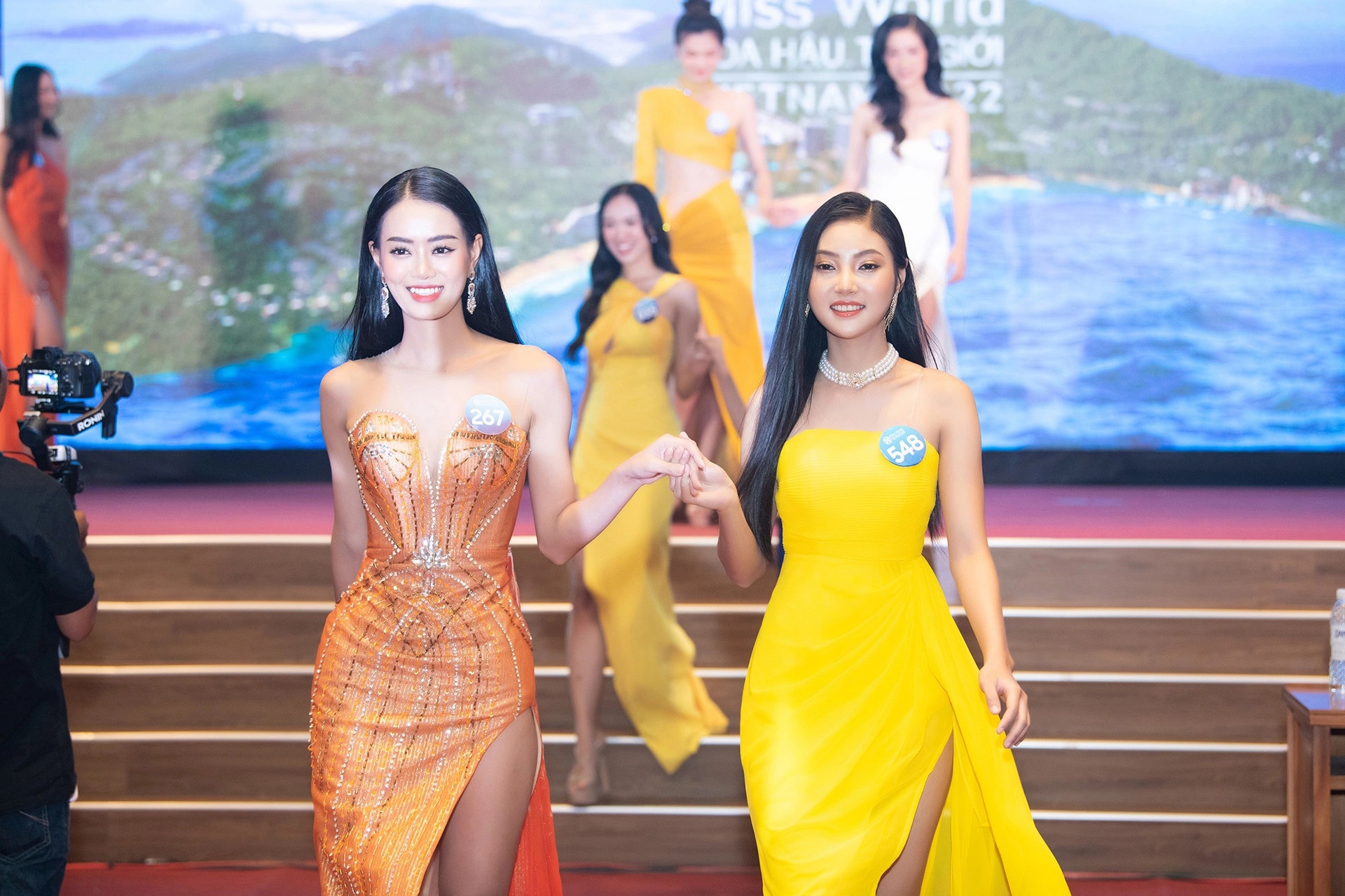 thương vụ bạc tỷ phía sau hoa hậu ảnh 2 thuong vu bac ty phia sau hoa hau anh 2