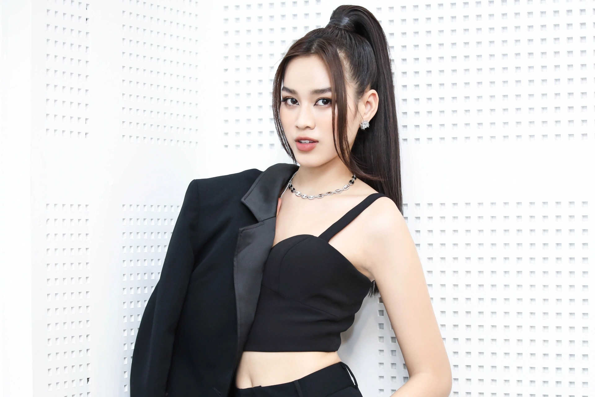 thương vụ bạc tỷ phía sau hoa hậu ảnh 12 thuong vu bac ty phia sau hoa hau anh 12