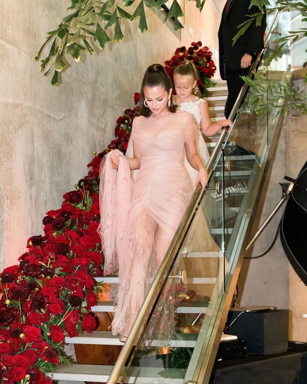 Selena Gomez đón tuổi 30 ảnh 1 Selena Gomez don tuoi 30 anh 1