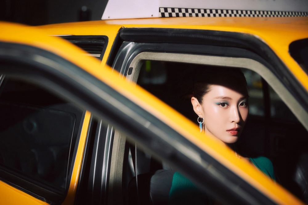 Yoona,  Yuri (SNSD) anh 1